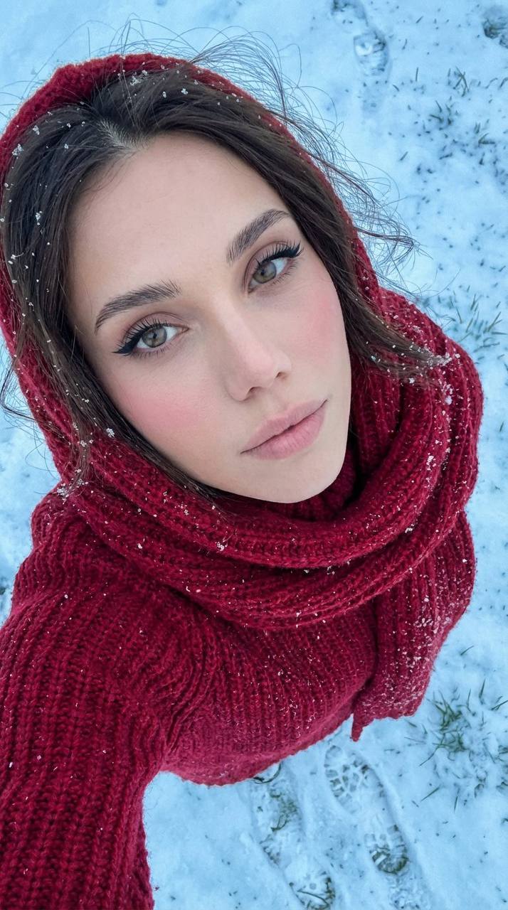 В красном зимой